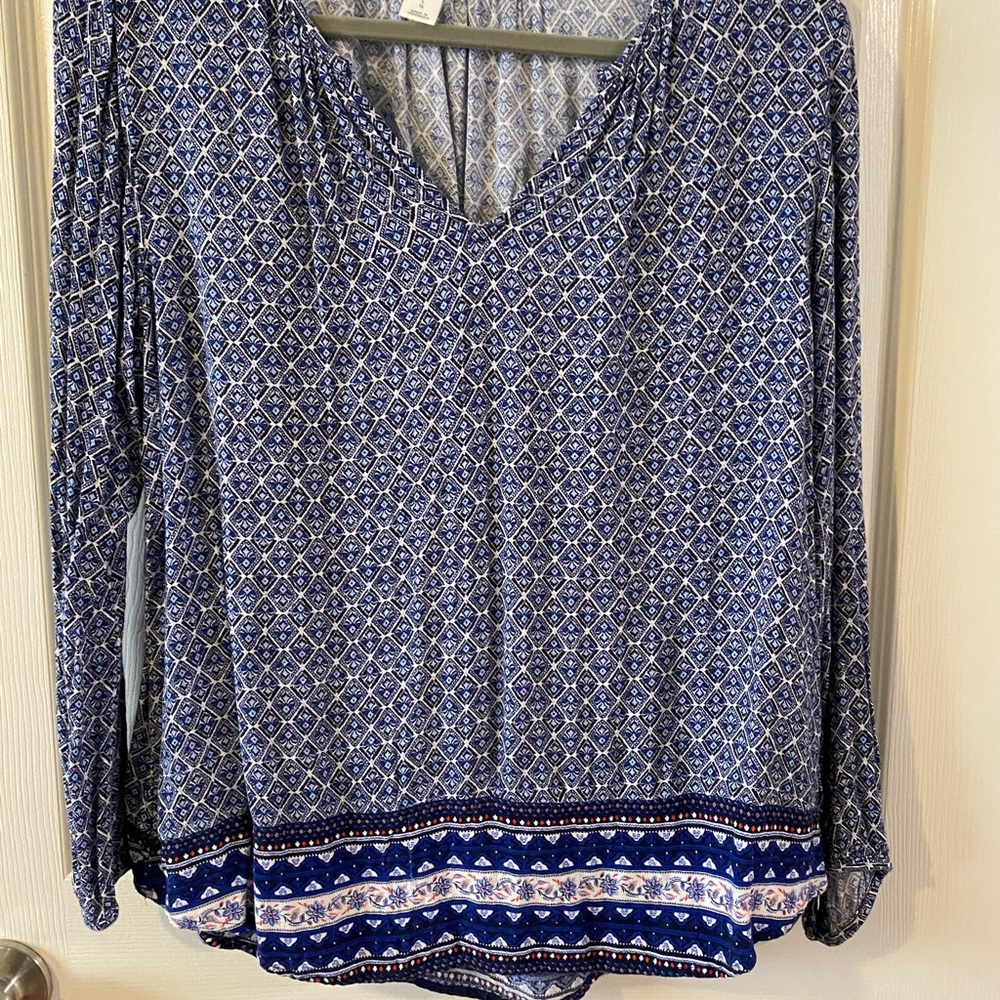 Old Navy women’s blouse